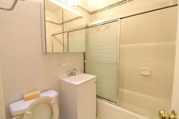 Rented by Compass | media 27