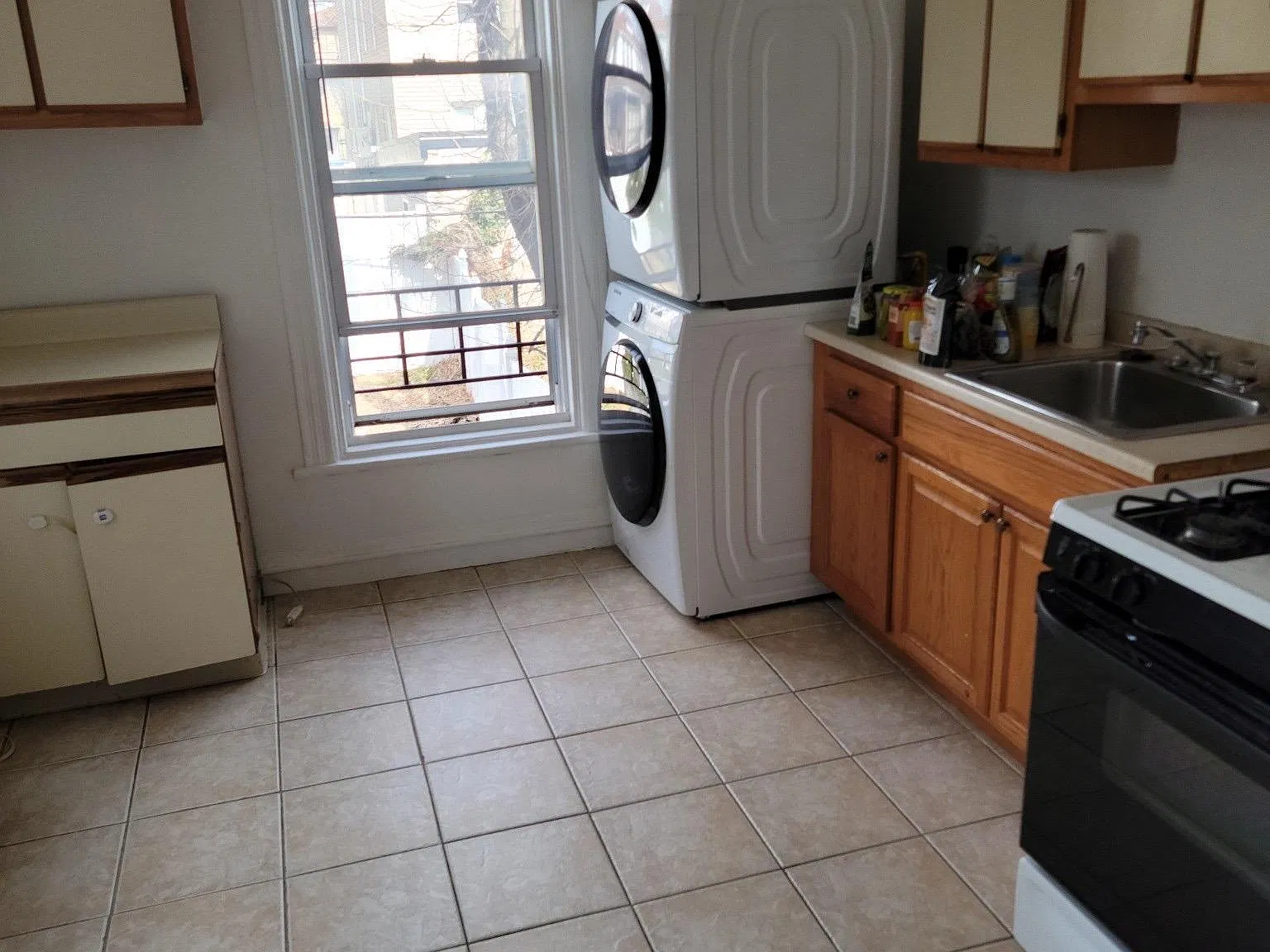 1 bed, 900 sqft, $2,050 — Photo 3