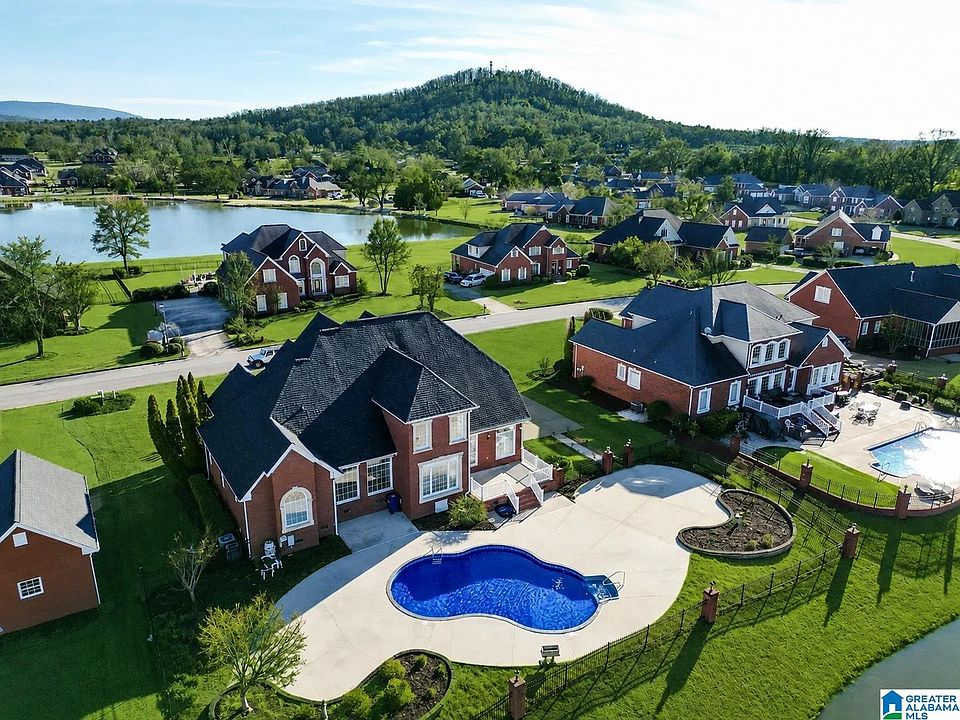 1st image of 299 Marsh Ln