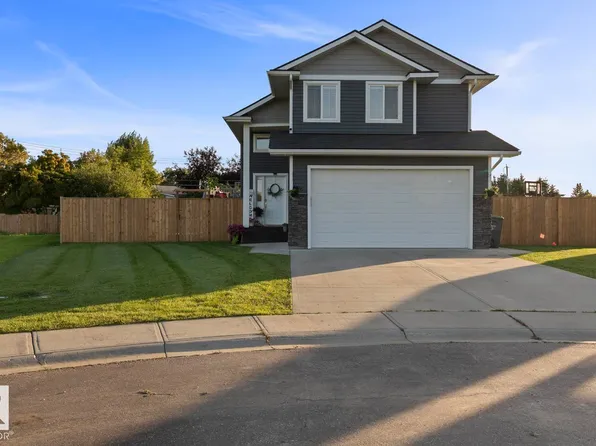 4507 Worthington Ct, Cold Lake, AB T9M 0J5