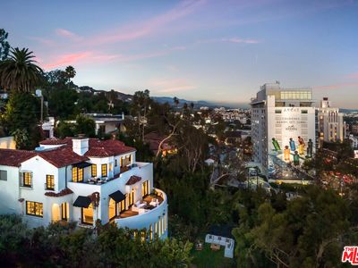 8420 Cresthill Rd, Los Angeles, CA, 90069