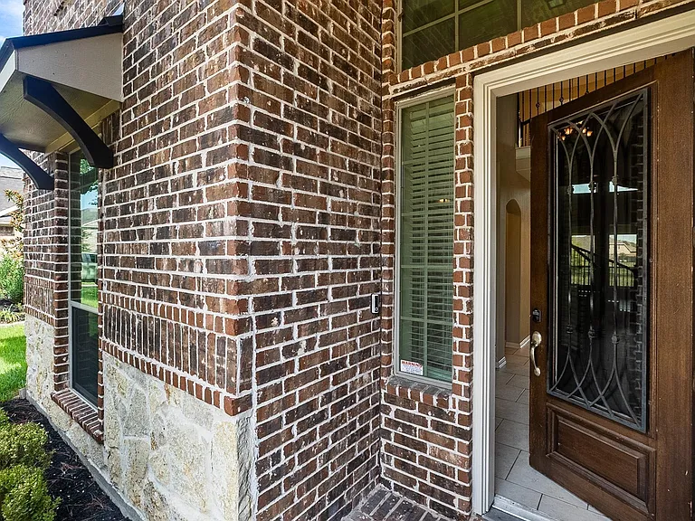 13210 Southern Orchard Ln — Photo 2