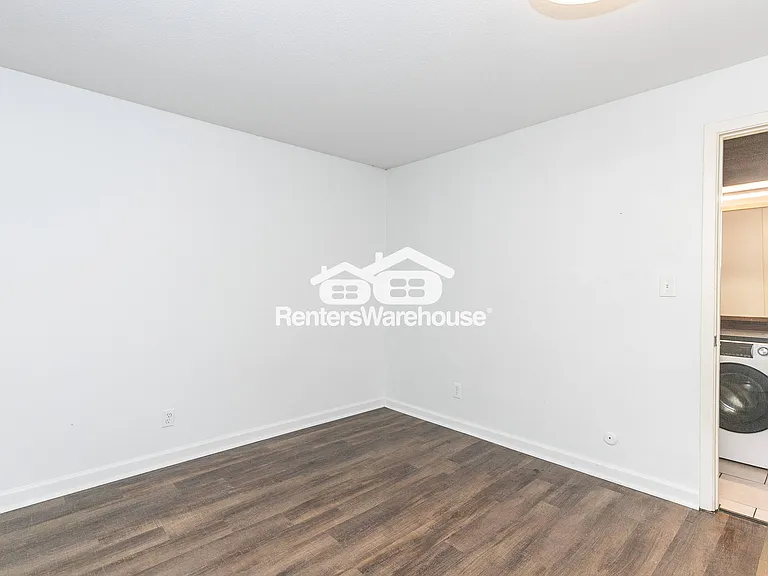 4524 Holly St #22 — Photo 12