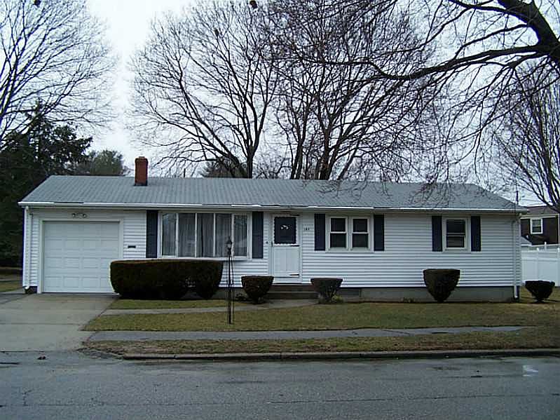 1st image of 145 Lake Garden Dr