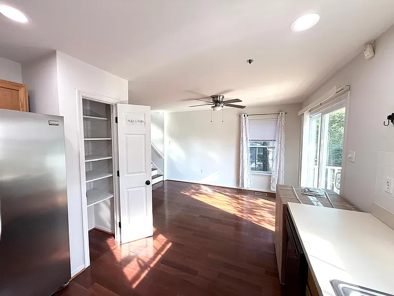 610 Brentwood Ct — Photo 30