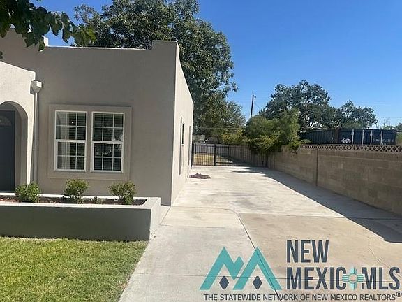 3rd image of 506 N Guadalupe St