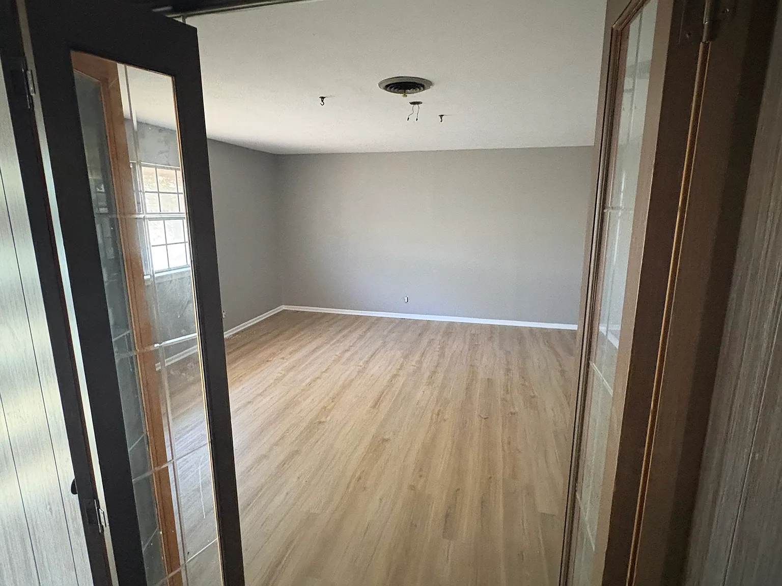 3 bed, 2089 sqft, $2,000 — Photo 3