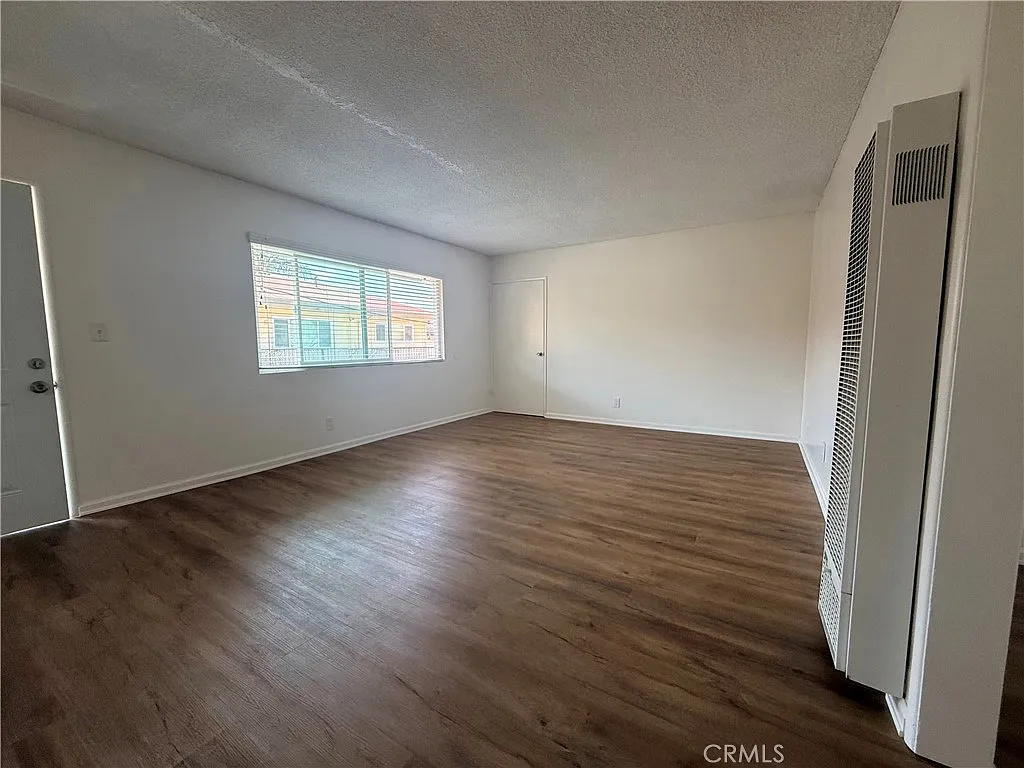 2 bed, 800 sqft, $2,295 — Photo 4