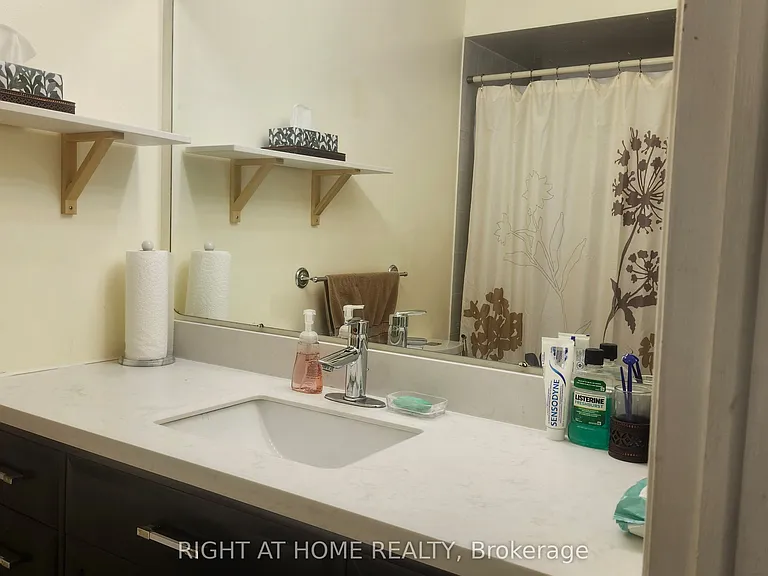 59 Havenhurst Cres — Photo 21