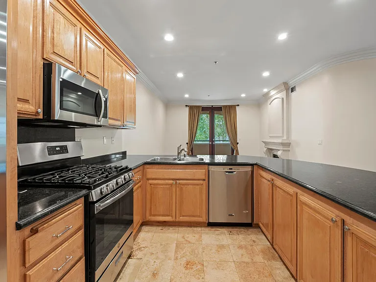 10364 Almayo Ave #201 — Photo 10