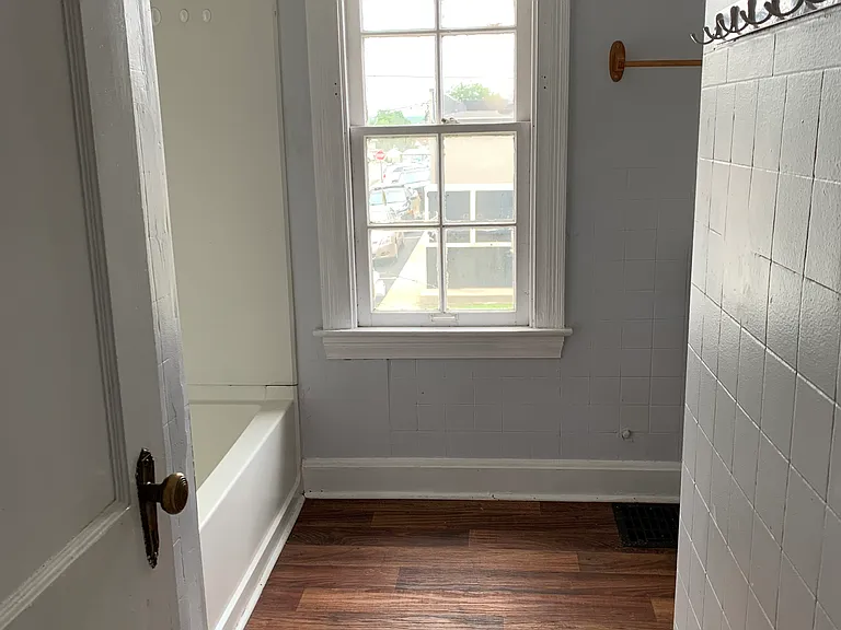 119 S High St — Photo 7