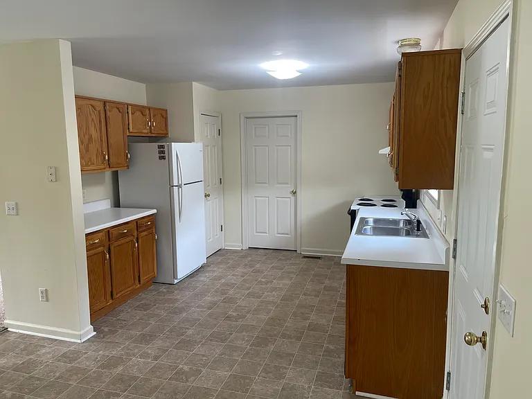 452 Bryce Dr — Photo 7
