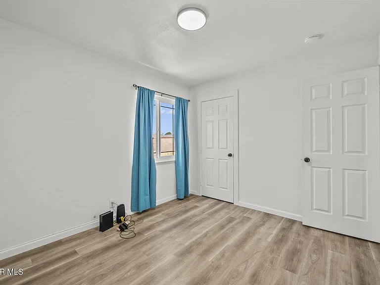 1135 W Pillsbury St #1135 — Photo 19