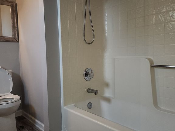 4th image of 106 Foundry Ct