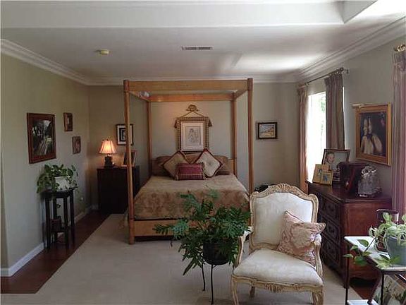 5th image of 2828 W Canyon Ave