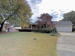 324 Mimosa Dr, Greenville, SC 29615