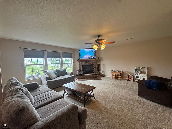 5th image of 1228 Maple Trace Way
