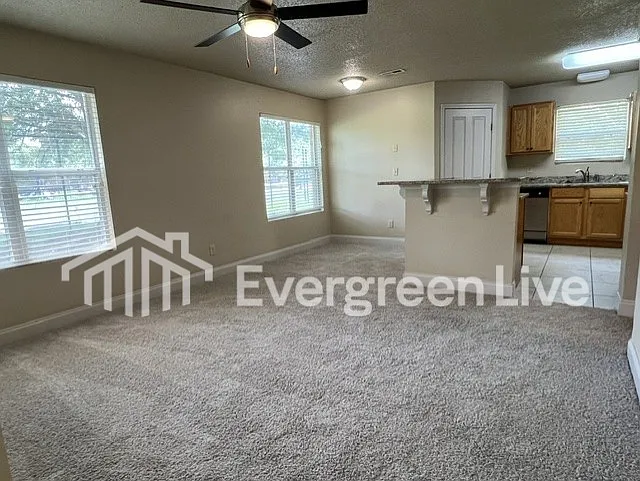 206 Swing Ct — Photo 8
