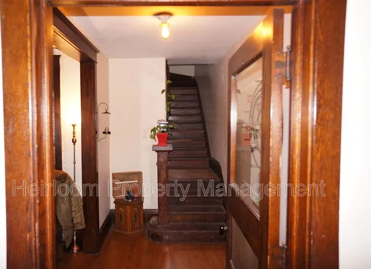623 N 10th Ave E — Photo 8