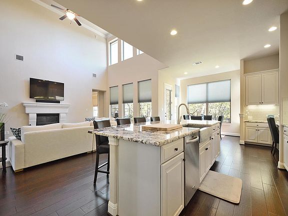 4th image of 15725 De Fortuna Dr