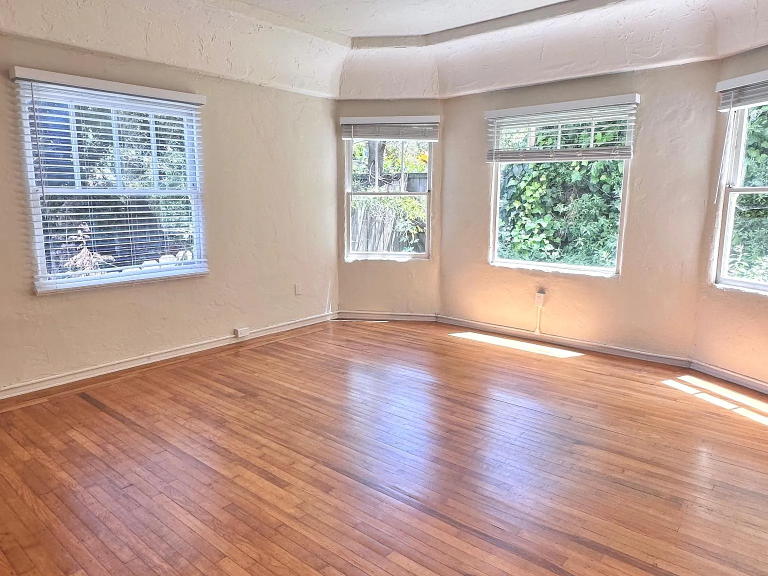 1 bed, $2,450 — Photo 4