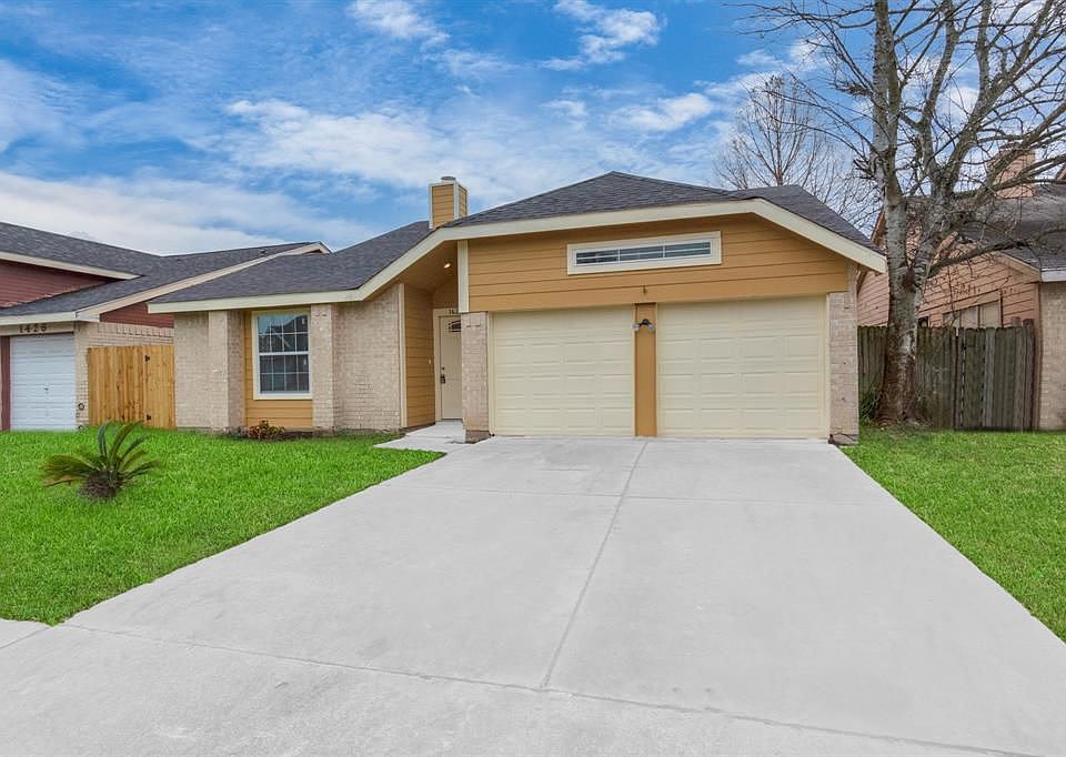 1st image of 1422 Hunters Park Dr