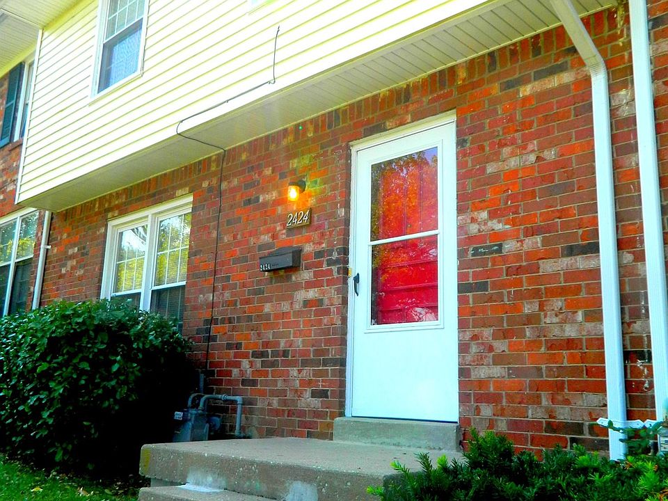1st image of 2424 Woodhill Dr