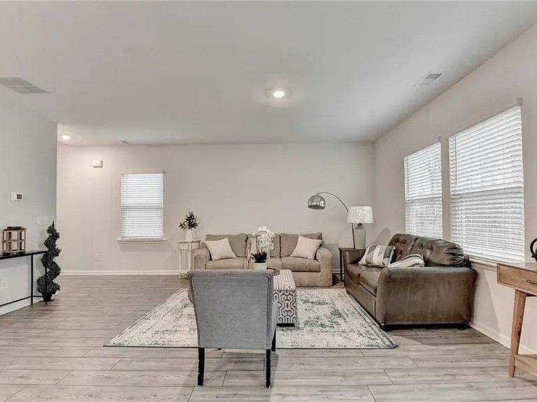 111 Horned Owl Ave — Photo 8