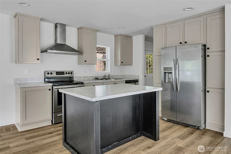 4th image of 20023 137th Avenue Ct E #138