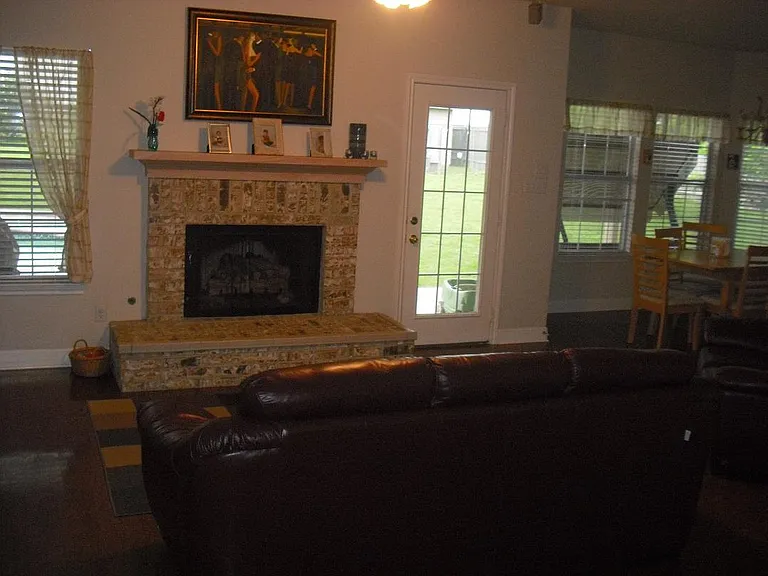 1205 Meadowild Dr — Photo 8