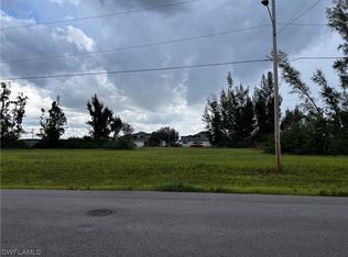 215 SW 16th Pl, Cape Coral, FL 33991