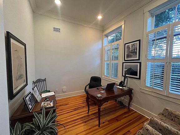 5th image of 419 Montgomery St