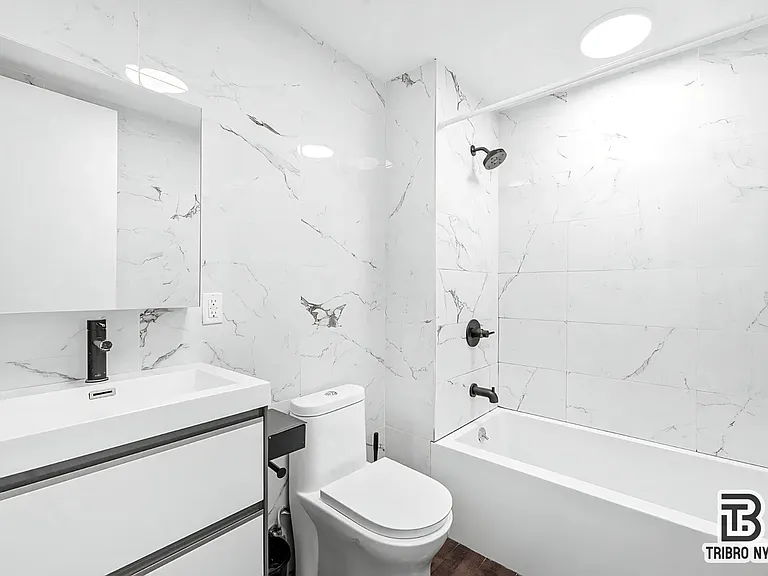 64 Stagg St #2L — Photo 8