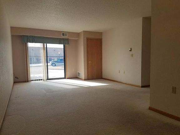 2nd image of 2347 27th St