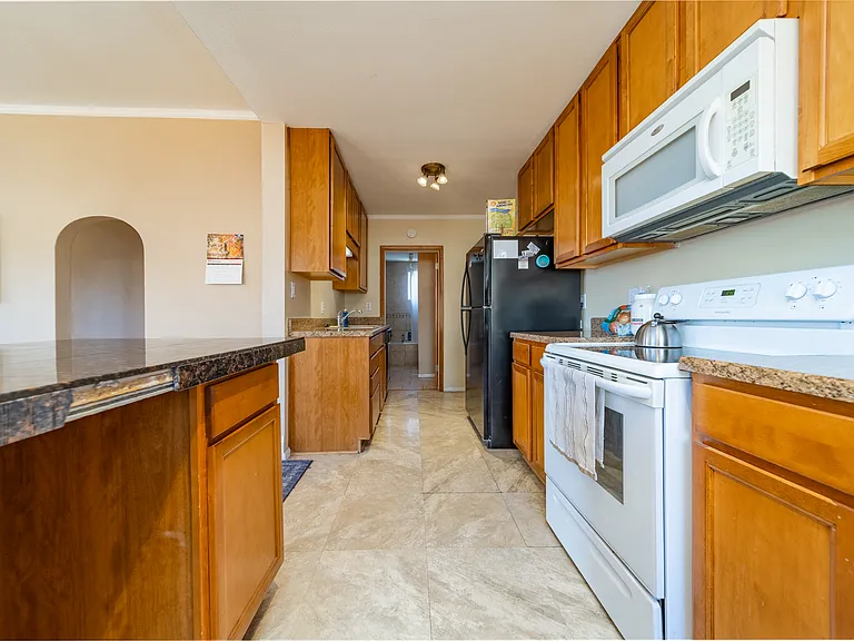 1138 White Ave — Photo 16
