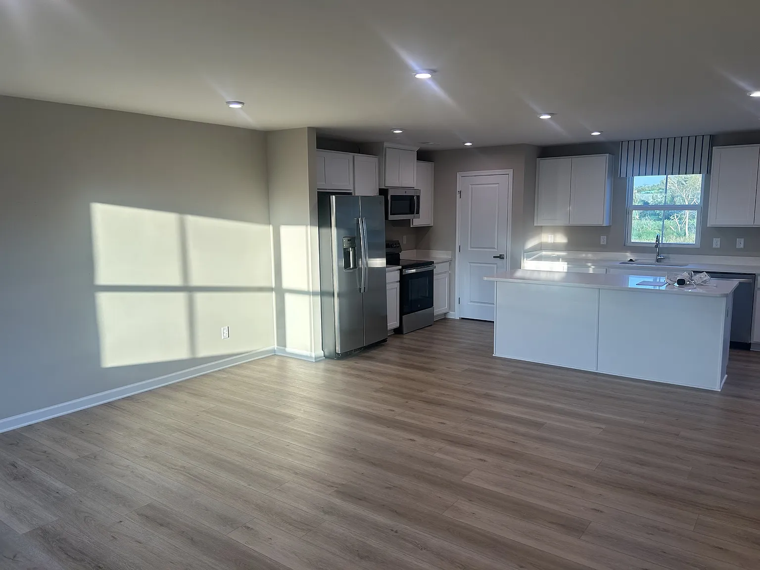 1143 Lisenbee Way - 1 — Photo 1