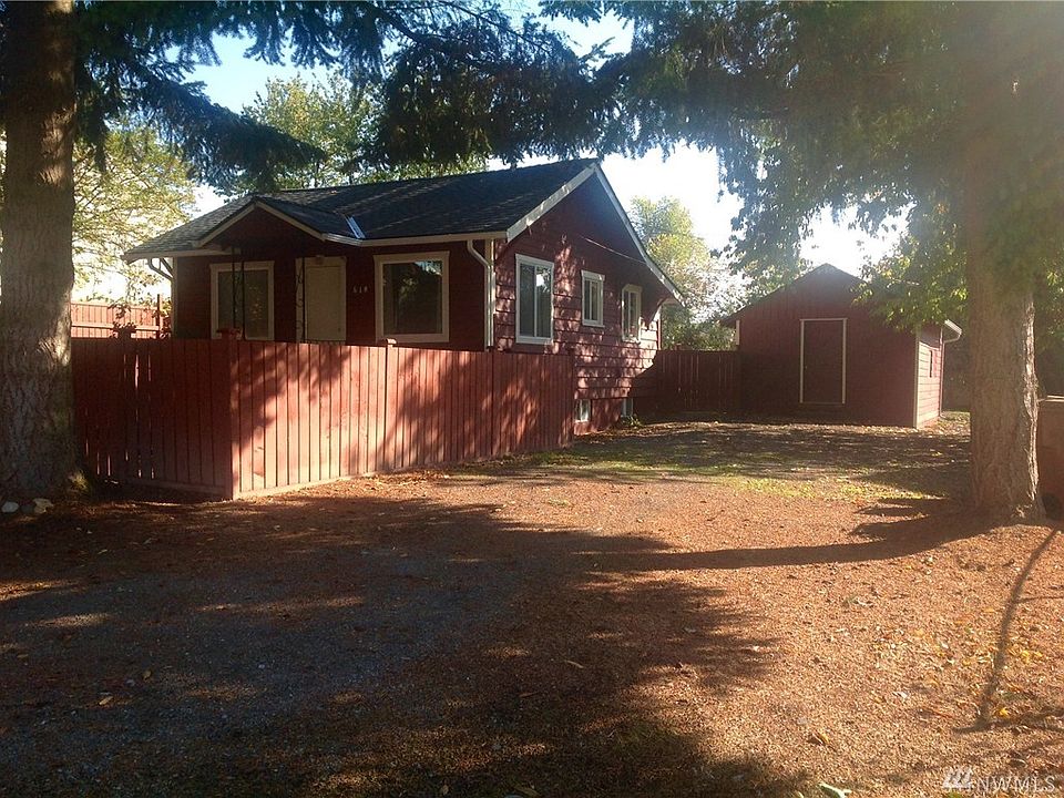 1st image of 610 E 51st St