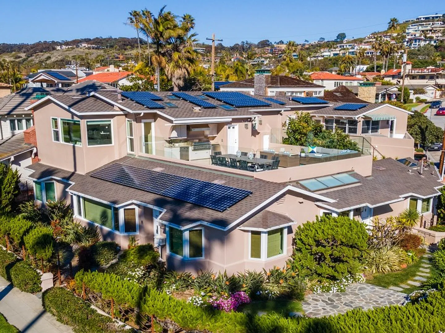 Stunning, Luxury La Jolla Shores Location with Panoramic Ocean Views!! — Photo 1