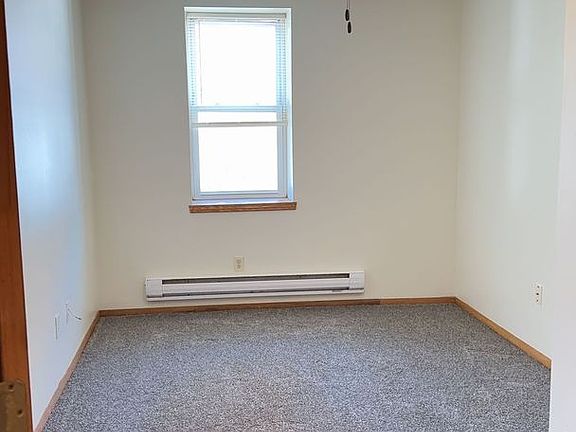 2nd image of 224 N Broadway St #Br224x-3