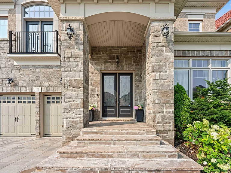 118 Coastline Dr — Photo 3