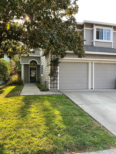 3 bed, 2.5 bath, 1489 sqft, $3,100 — Photo 2