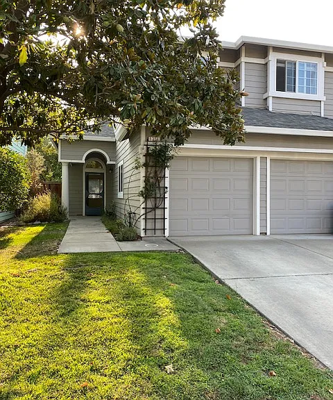 1321 Farragut Cir — Photo 2