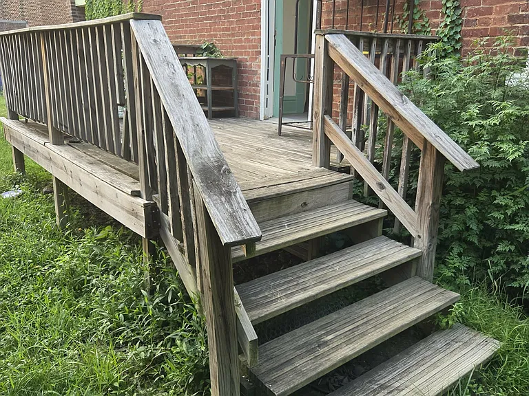 Seymour Ave — Photo 9