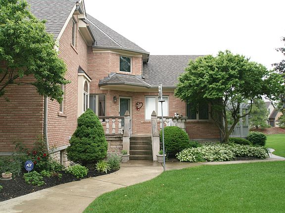 4th image of 2005 Abbotsford Green Dr