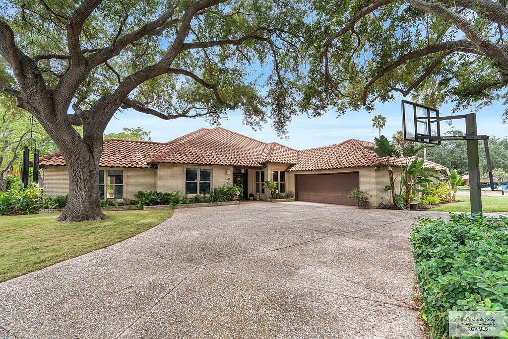 1317 Palm Valley Dr W — Harlingen Country Club