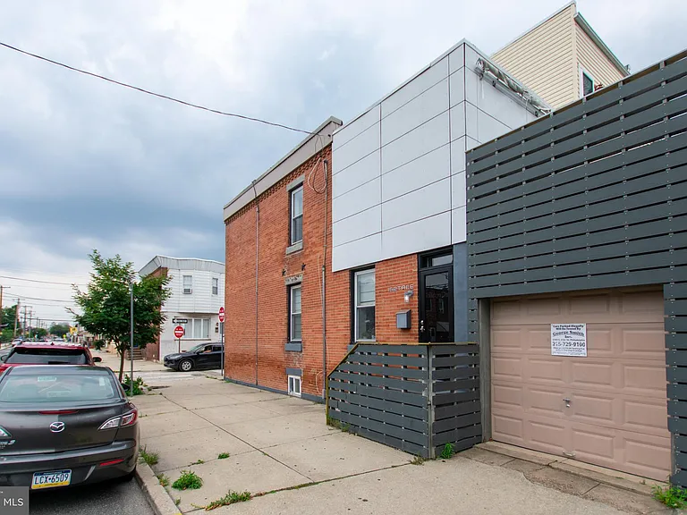 152 Tree St — Photo 17