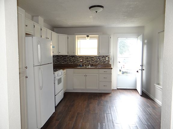 2nd image of 1105 W 23rd St