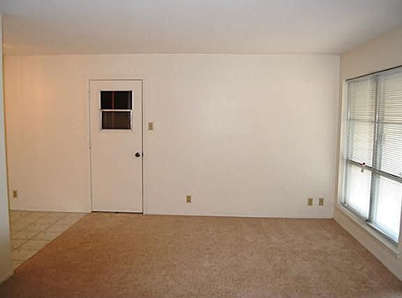 2nd image of 1822 Moonbeam Ln