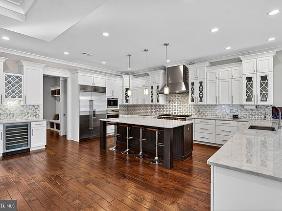 3rd image of 9222 Brian Dr