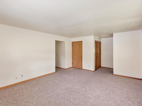 5th image of 4306 N 91st St #4308